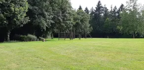 Landshus för 14 personer, i parken i ett slott från 1700-talet - Image 3