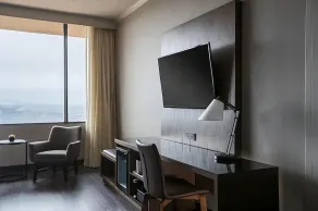 Just What You Were Looking For! Pets are Allowed, w/ Outdoor and Indoor Pool - Image 2
