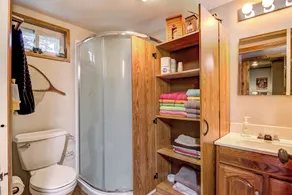 Cozy 2-Bedroom Lake Holcombe Cottage - Image 2