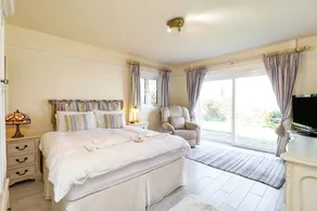 Mole Cottage - Image 4
