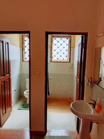 nicely kept family, couple and friends apartment - Image 5