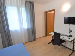 Caratteristica villa indipendente per 6 ospiti con A/C, WIFI, piscina, TV e balcone - Image 3