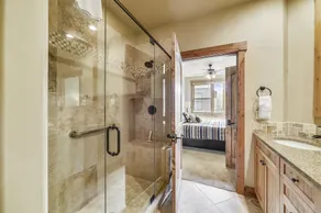 Luxury in the Heart of Frisco!! Beautiful, top floor condo half block off Main Street with garage and private elevator. - Image 5