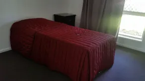 Logan Hospital Dreamworld. Tamborine.   upmarket area 3 bed furnished, ask pets. - Image 4