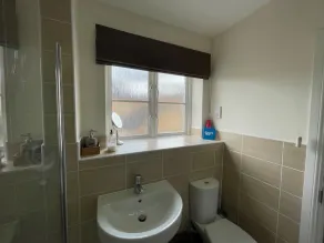 Addlestone - Stylish / Modern - Two Bedroom (Two Bathroom) Apartment - Image 2