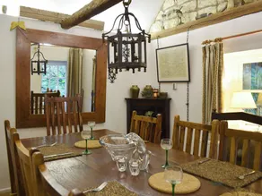 2 bedroom accommodation in Crowborough - Image 5