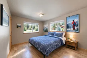 Paws In The Mountains 2 Bedroom Home by NW Comfy Cabins by RedAwning - Image 4