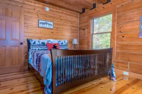Extraordinary Lodge with Breathtaking Mt. Views - Image 5