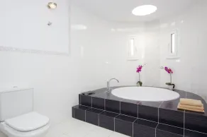 Brilliant Puerto Del Carmen Villa Dos Piedras 4 Bedrooms Private Pool - Image 3