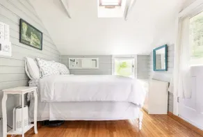 Magical lakefront treehouse, minutes to downtown - Image 3