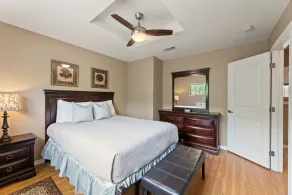 Shiraz Haus - Unit B - Image 4