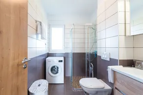 Fantastically beautiful apartments 2 minutes to the beach Pool in the houseHappyHavenHouse - Image 2