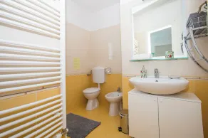☆ Luxury apartment ☆ Heated pool ☆ Private parking - Image 4