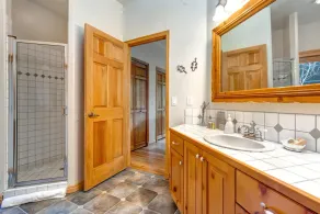 KBM Resorts Private Home Complimentary Deer Valley Winter Shuttle Hot Tub Mountain views Wood Fireplace 2 Family Rooms PAC-2410 - Image 5