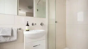Pet Friendly - Elwood Sanctuary - walking distance to the beach - Image 2