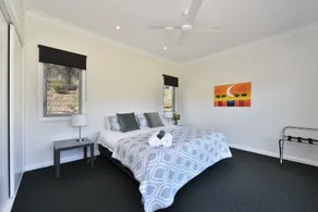Valle Laguna - Modern Self Contained Villa set on 200acre farm - Image 3