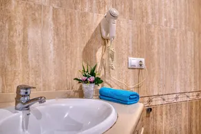 Apartment Yaco 2 near the beach with sea views and Wi-Fi - Image 4