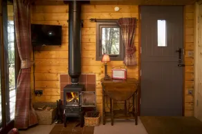 Romantic glamping cabin near beautiful Rye - Image 2