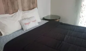 15 minutes from the airport. Spacious family house. - Image 4