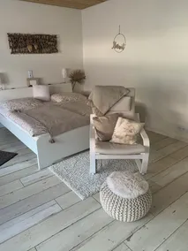 The perfect time-out surrounded by greenery on an idyllic farmstead - Image 3