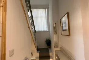 Family small group-Wifi-Garden-Parking-Sleeps 6 - Image 2