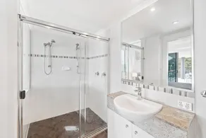 11/21 The Esplanade - River Views, Cotton Tree - Image 3