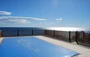 Klimatisiertes Apartment mit 2 Schlafzimmern, Pool auf dem Dach und Meerblick - Image 2
