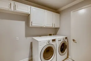Big 5 Bed/ 3.5 Bath Modern Home ⌂ Disney+ included, Free Parking, Fast Wi-Fi - Image 2