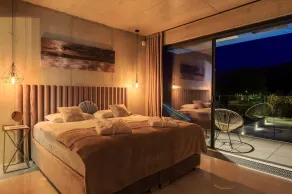 Luxury Villa Allure with heated pool, sauna, jacuzzi & gym - Image 3
