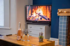 Sapphire Suite Sasco Apartments - Image 2