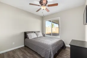 Quiet, cozy, and centrally located - Image 5