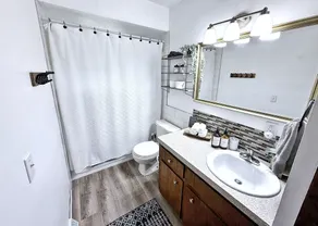 GR Retreat - 2BR, Mins from Downtown & Restaurants, Nintendo Switch & Games  - Image 3