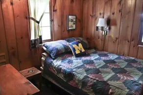 #2 - M Den 2 Bedroom Cabin by RedAwning - Image 3