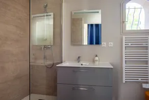 Apartamento 'Cocon Avec Piscine Et Jardin' con piscina compartida, terraza privada y Wi-Fi - Image 4