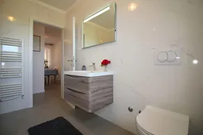 Holiday apartment with balcony - Image 2