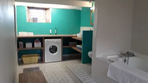 Autentisk sommerhus omgivet af natur med privat pool - Image 2