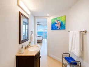 Beachfront Condo with Pool, Balcony & Ocean Views - Image 3