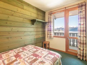 Spacious Mountain Stay for 7 in Doucy - Image 3
