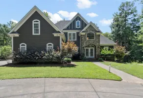 Family Resort! MINI GOLF, heated pool, lakefront, hot tub, game & theater room! - Image 4