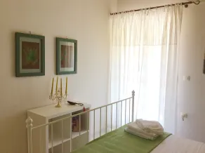Grazioso appartamento con 2 camere da letto, al piano terra, circondato da un giardino di frutta, Cefalonia! - Image 3