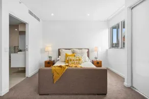 Spacious City Beach Harbour Apartment -Moments to Beach, Harbour Foreshore & CBD - Image 4