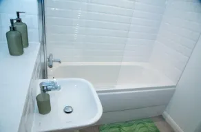 Charming 2 Bedroom Apartment in Birmingham - Image 4