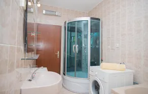 Three Bedroom Holiday Home In Donji Prolozac - Image 3