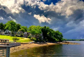 Arts & Crafts Cottage In Picturesque Bayside, Maine - Image 4