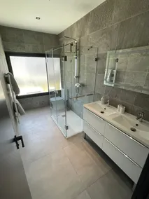 Large 220-metre villa with swimming pool 10 minutes from the beach - Image 3