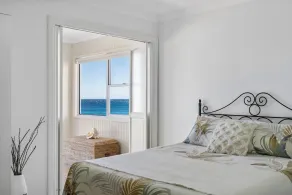 \"Freedom on Sunset Strip\" Absolute Sea Front Home - Image 4