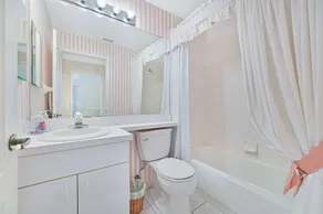 Country Creek - Charming and Light Corner Condo with Golf ! - Image 3