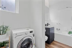 One bedroom apartment in Australia, St Kilda East - Image 3