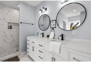 Inviting 4BR2.5BA Downtown Home with Ample Space - Image 4