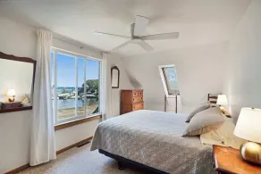 Lagoon Lodge: North Fork,Charming 3Br, Waterfront - Image 3
